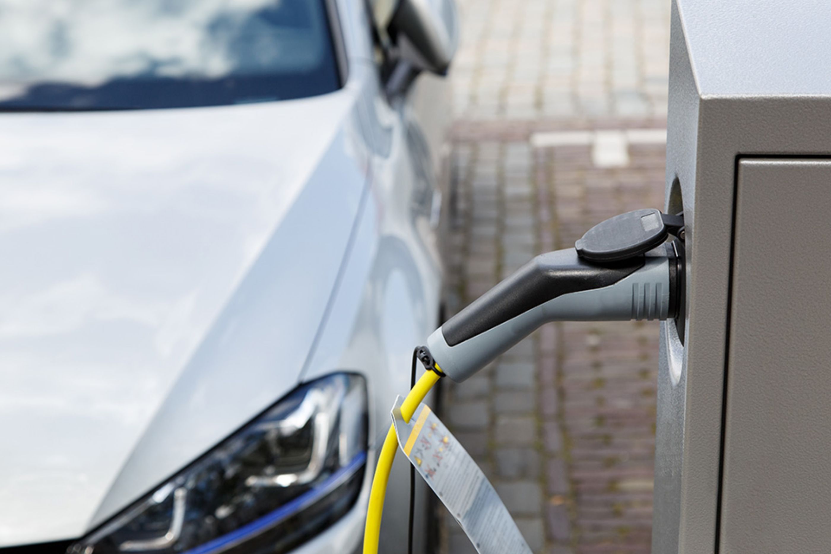 Foto: Wallbox beim Dienstnehmer für das E-Firmenauto: Ist ein Sachbezug zu versteuern?